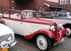 Stare samochody w Szczecinku. Trwa III Dixie Rajd Old Mobile