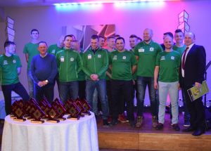 Klub Sportowy Błonie Barwice podziękował sponsorom oraz zaprezentował drużynę seniorską