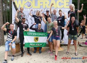 Udany debiut Cross Team Szczecinek w biegu przeszkodowym WolfRace w Trzciance