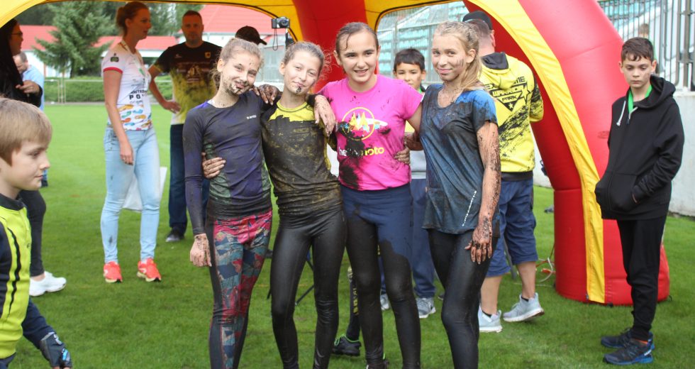 W Szczecinku odbyły się zawody w biegach przeszkodowych Active Challenge Kids 2020